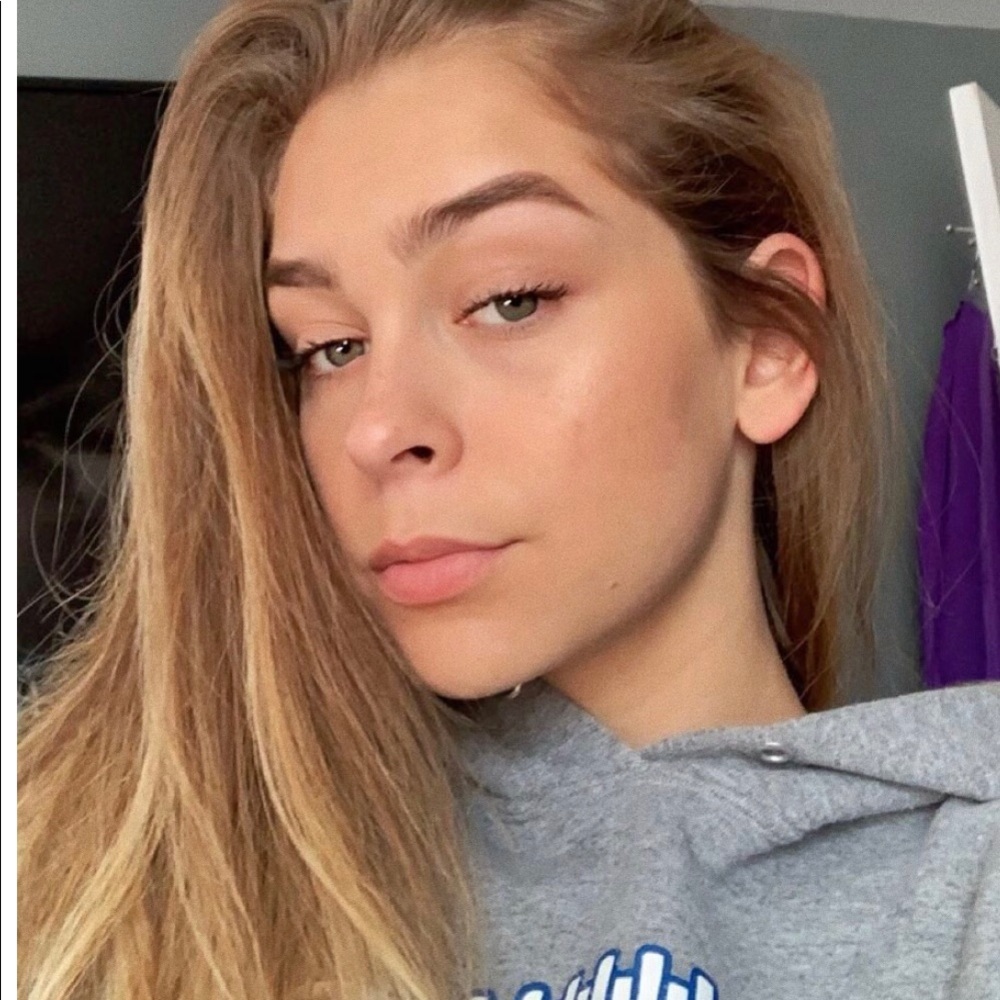 Meet your Posher, Isabella